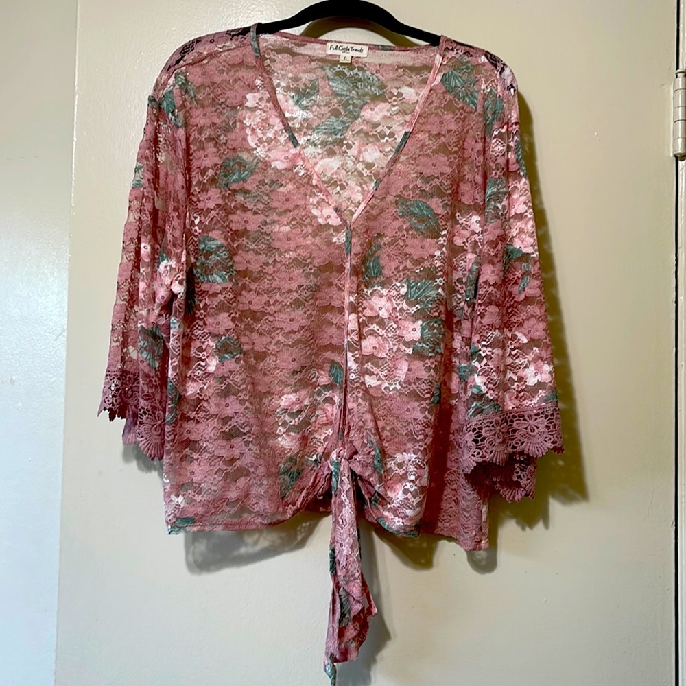 1st Blouse100%polyester 2nd Blouse100 %Rayon & Cotton3rd Blouse100% Cotton🤗